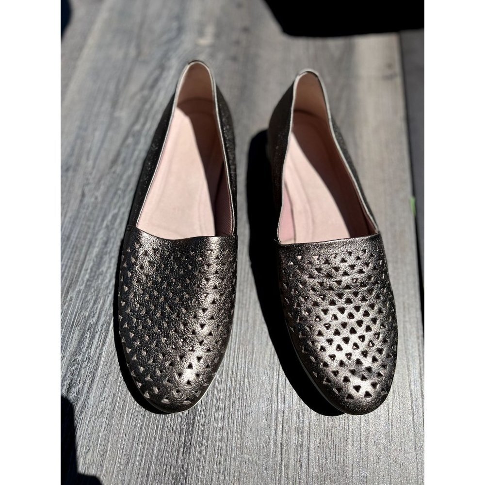 Women’s Ecco Eyelet metalic‎ Leather Slip On Flats Size 10 bohemian
